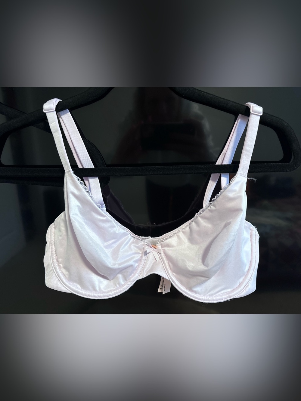 Victoria's Secret Light Lavender Satin Underwire Bra with Bow Accent 34D